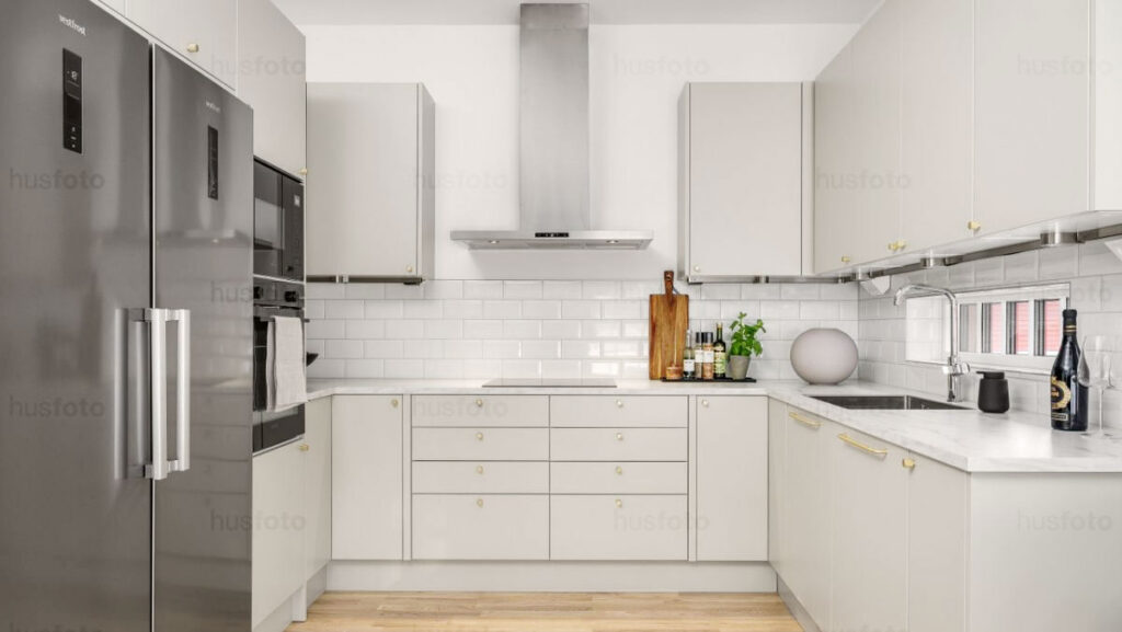 Alla husen har ett premiumkök från Idealkök, fullt utrustat med med moderna vitvaror och ett härligt trägolv som känns behagligt att stå på under långa sköna gourmet-stunder.